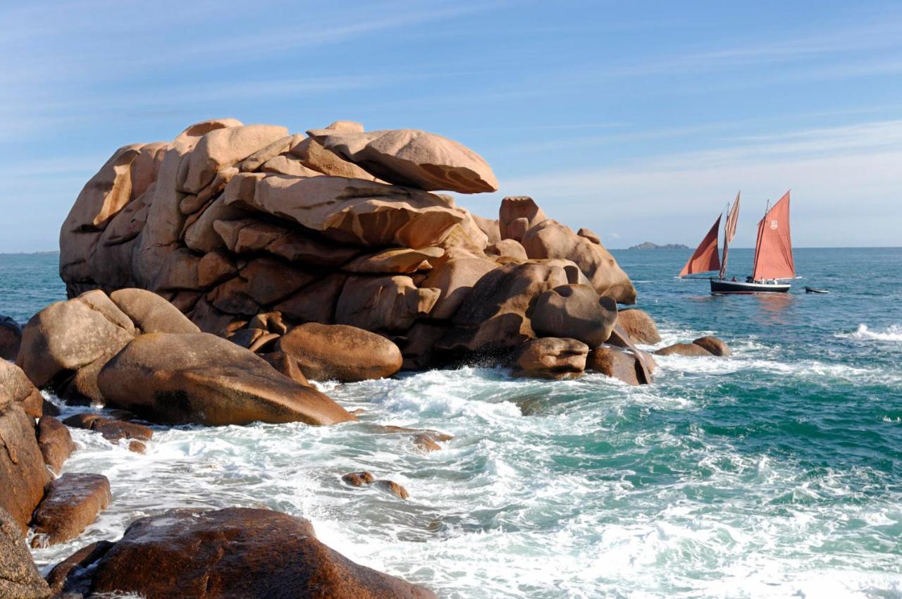 Vue Mer Cote De Granit Rose En Bretagne Требердан Екстер'єр фото