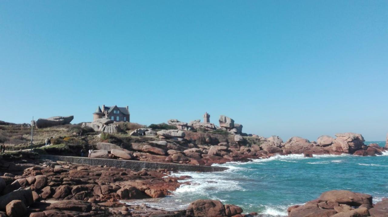 Vue Mer Cote De Granit Rose En Bretagne Требердан Екстер'єр фото